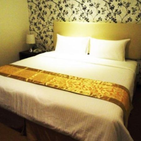 8 Days Boutique Hotel @ Mount Austin Jb Johor Bahru Esterno foto